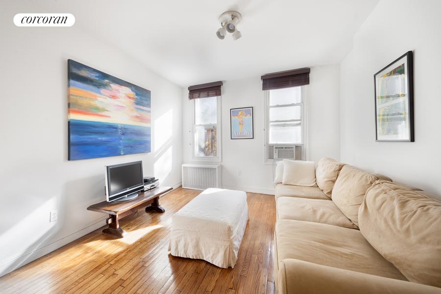 257 West 12th Street 2W, West Village, Downtown, NYC - 1 Bedrooms  
1 Bathrooms  
3 Rooms - 