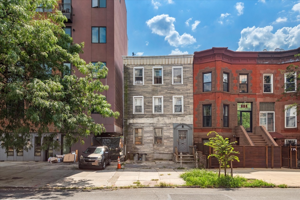 Photo 1 of 886 Bushwick Avenue, Bushwick, New York, $1,350,000, Web #: 1081665051