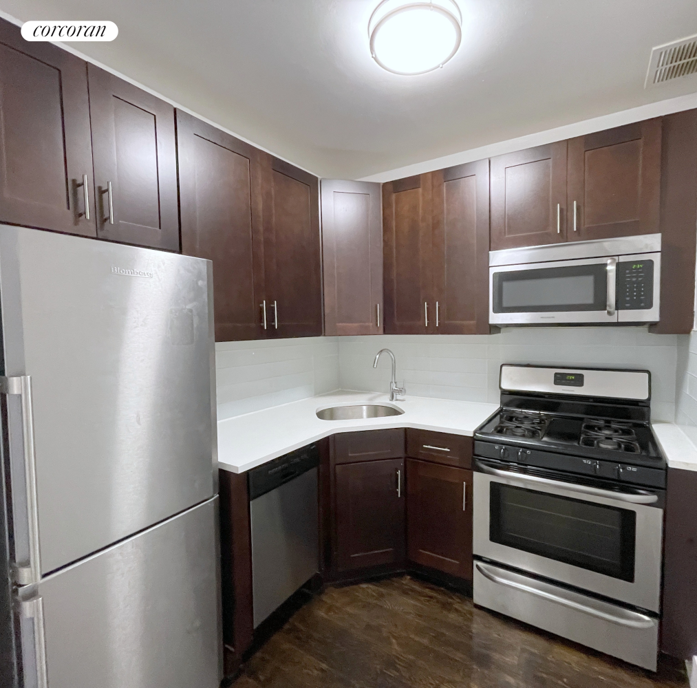 2269 Adam C Powell Boulevard 3Dd, Central Harlem, Upper Manhattan, NYC - 1 Bedrooms  
1 Bathrooms  
4 Rooms - 