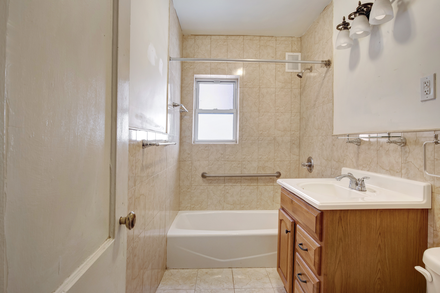 1857 East 18th Street, Homecrest, Brooklyn, New York - 3 Bedrooms  
1.5 Bathrooms  
7 Rooms - 