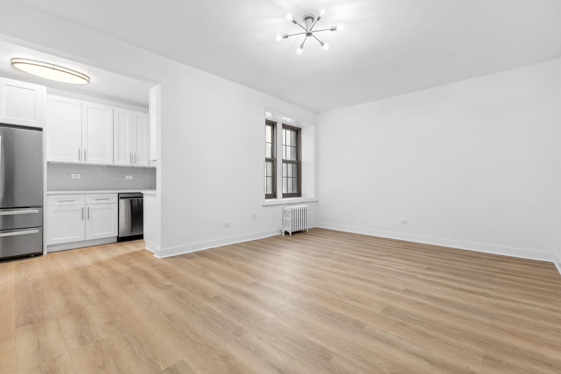 1100 Grand Concourse 3G, Concourse Village, Bronx, New York - 3 Bedrooms  
2 Bathrooms  
6 Rooms - 