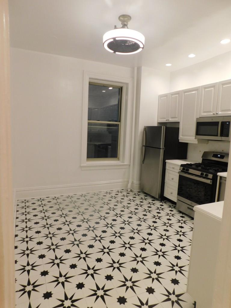 77 West 85th Street 1C, Upper West Side, Upper West Side, NYC - 2 Bedrooms  
2 Bathrooms  
4 Rooms - 