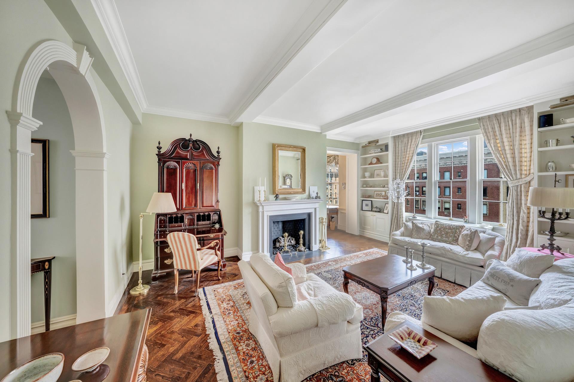 1060 Park Avenue 13G, Carnegie Hill, Upper East Side, NYC - 2 Bedrooms  
2 Bathrooms  
6 Rooms - 