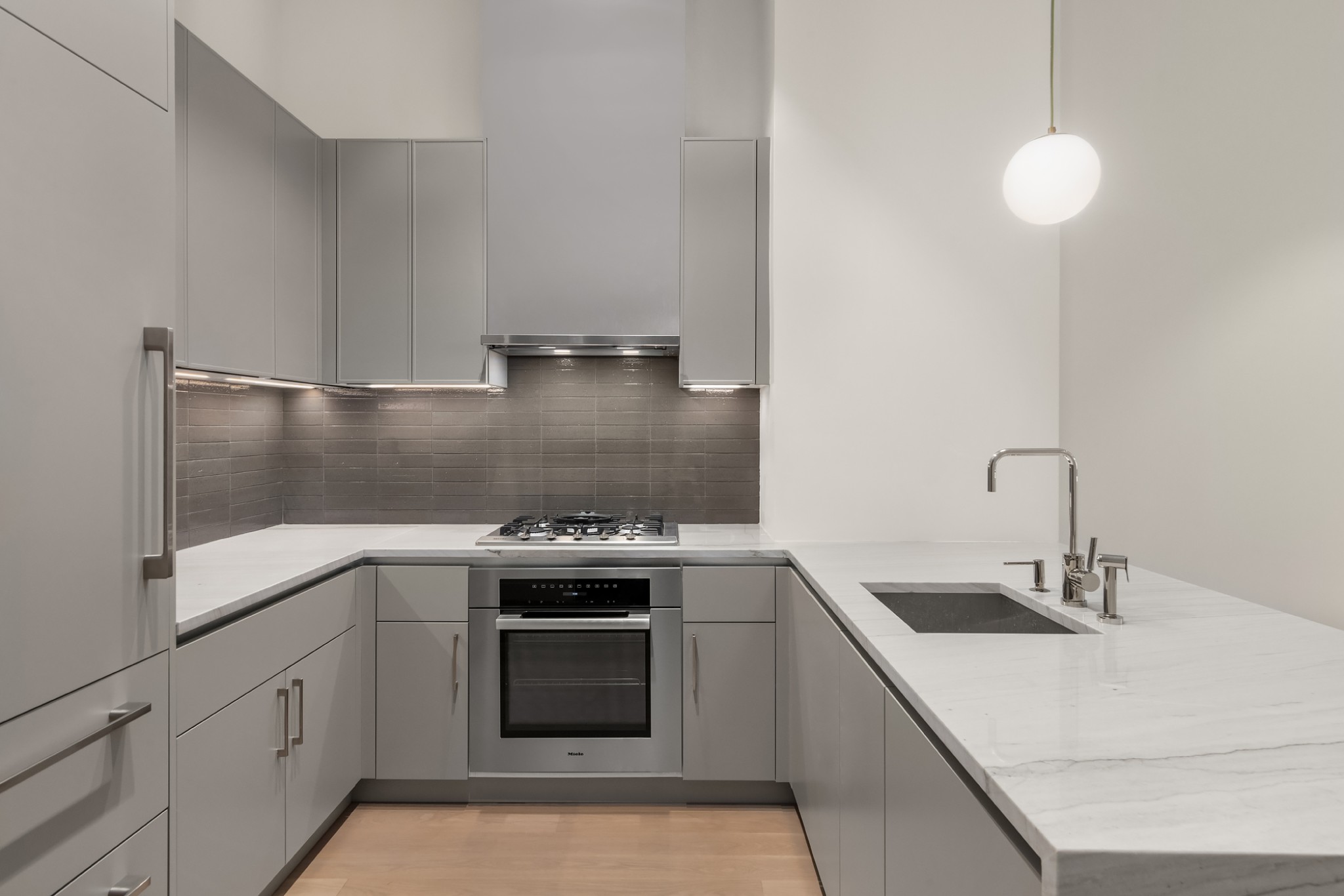 435 West 19th Street 3B, Chelsea, Downtown, NYC - 1 Bedrooms  
2 Bathrooms  
4 Rooms - 