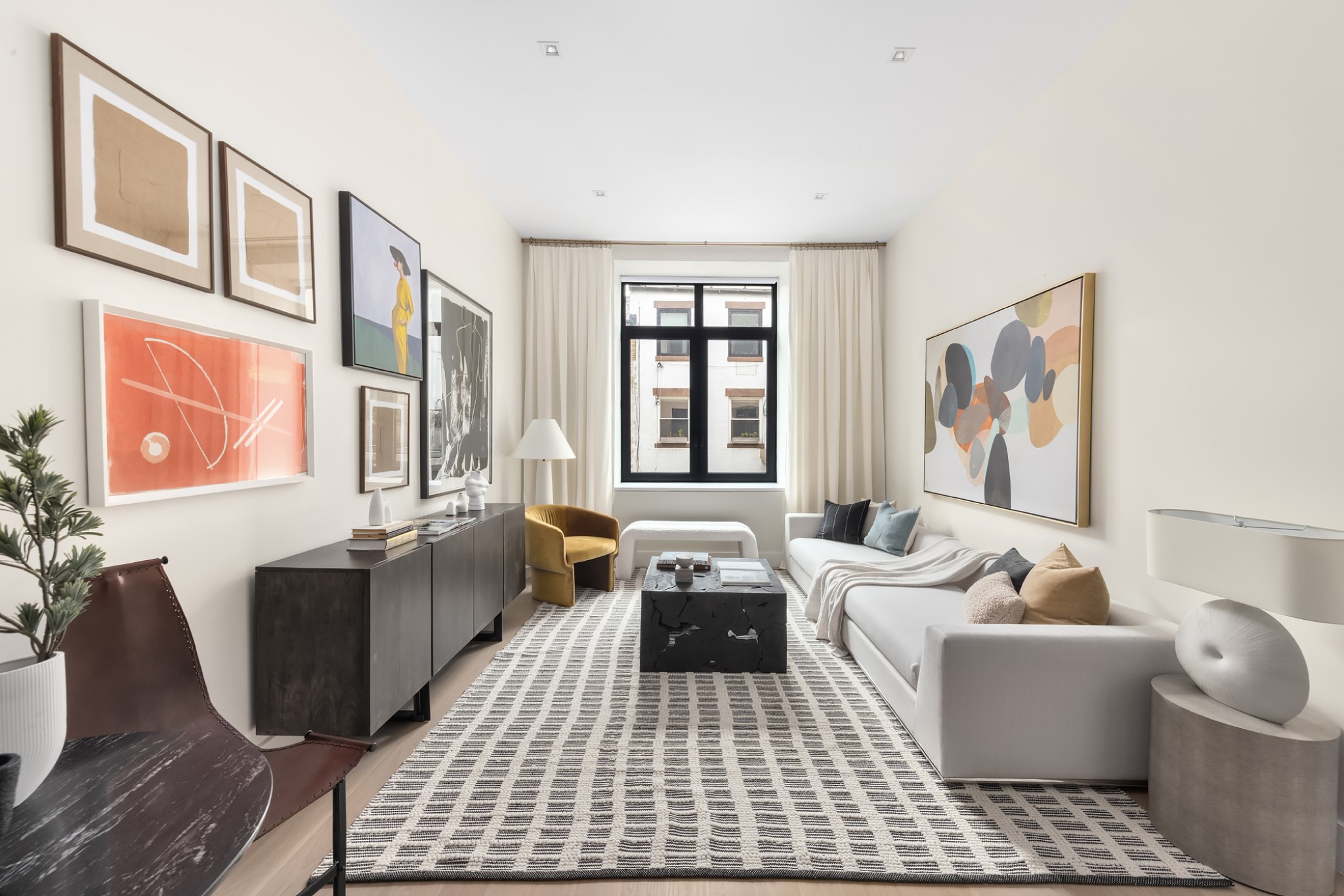 435 West 19th Street 3C, Chelsea, Downtown, NYC - 1 Bedrooms  
1.5 Bathrooms  
4 Rooms - 