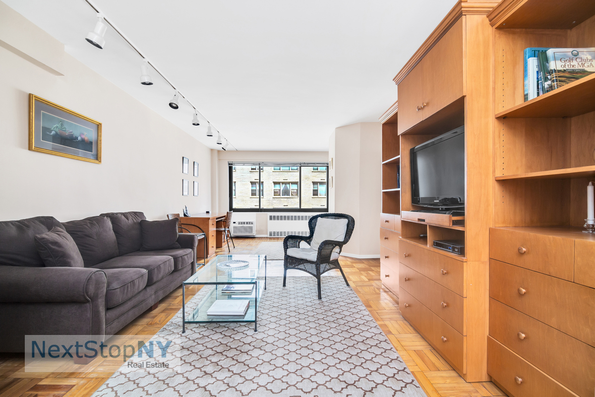 200 East 36th Street 9E, Murray Hill, Midtown East, NYC - 1 Bathrooms  
2 Rooms - 