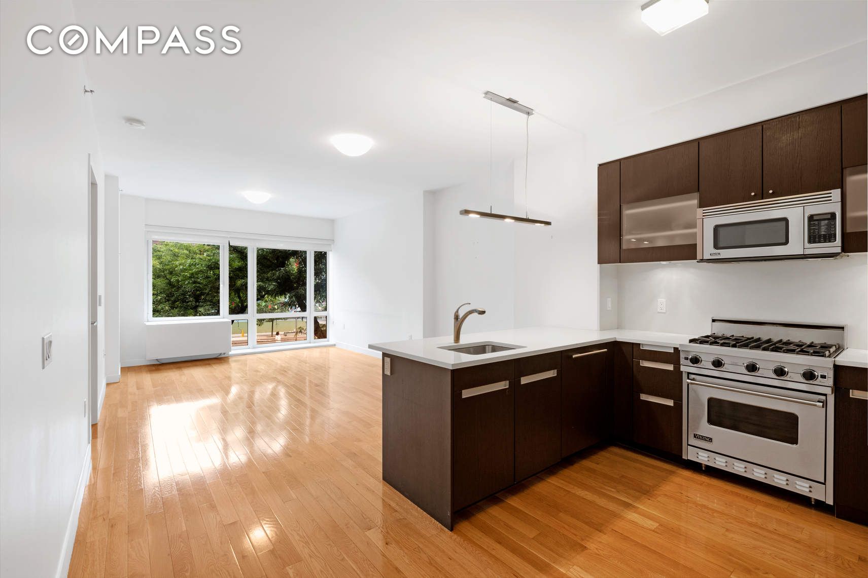 454 West 54th Street 2P, Hell S Kitchen, Midtown West, NYC - 2 Bedrooms  
2 Bathrooms  
4 Rooms - 