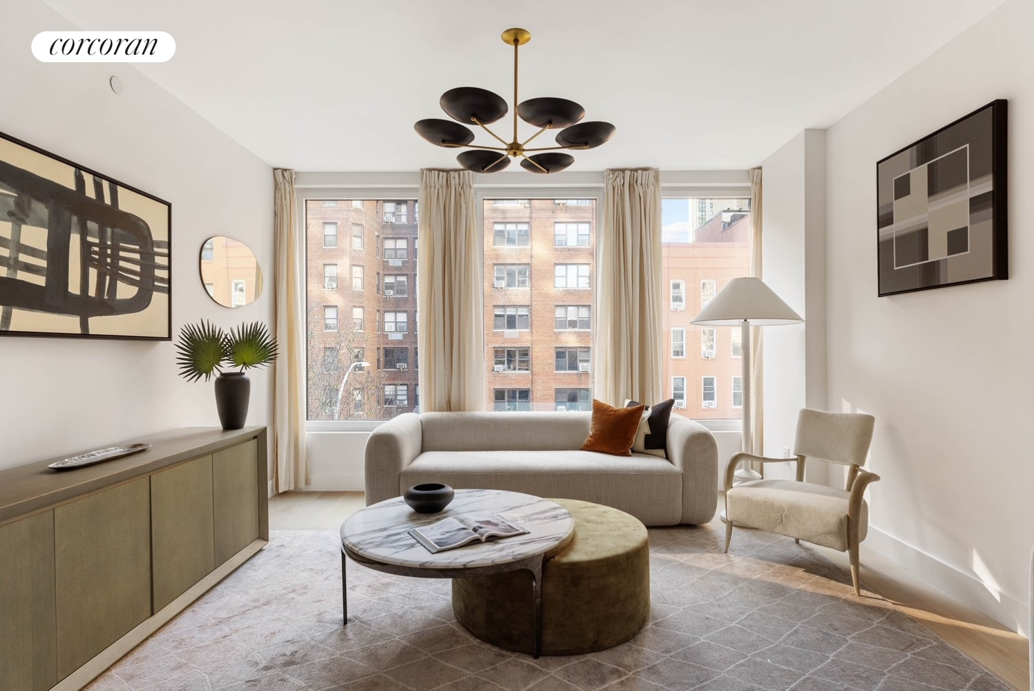 323 East 79th Street 5, Yorkville, Upper East Side, NYC - 3 Bedrooms  
2.5 Bathrooms  
6 Rooms - 