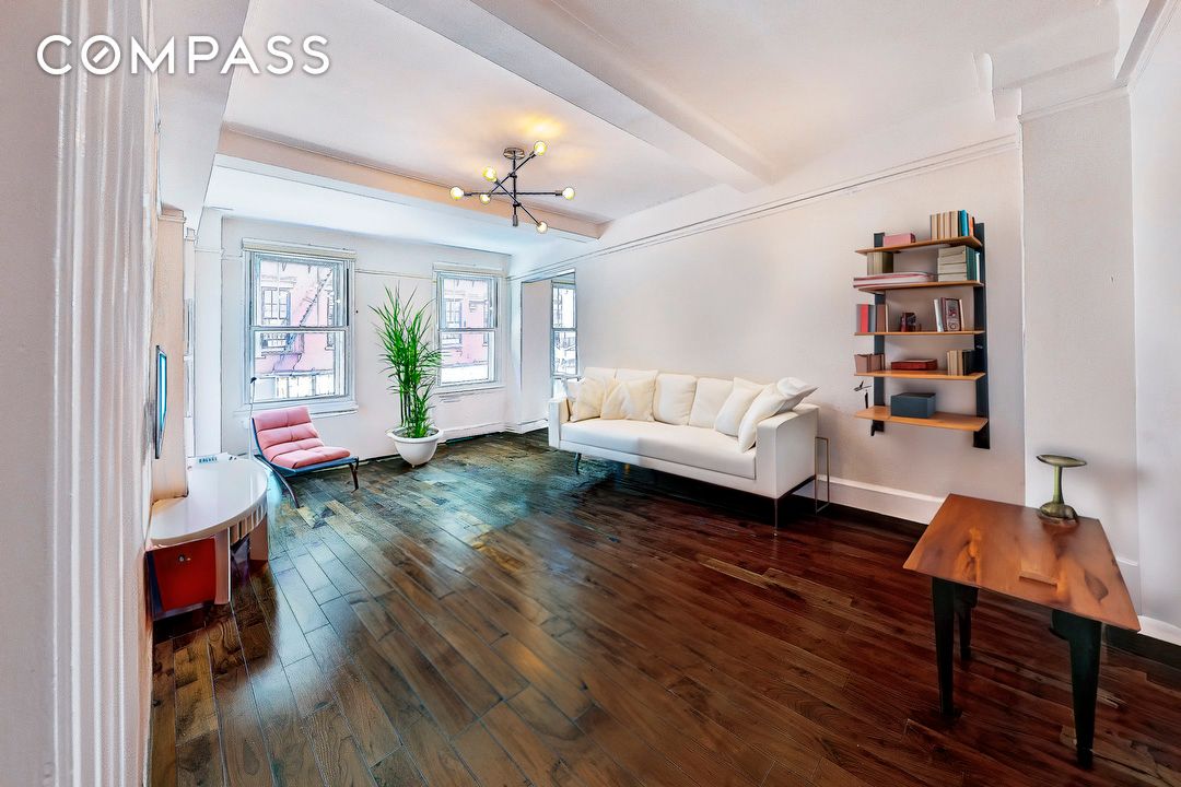 Photo 1 of 136 Waverly Place 2C, West Village, NYC, $1,490,000, Web #: 1084347977