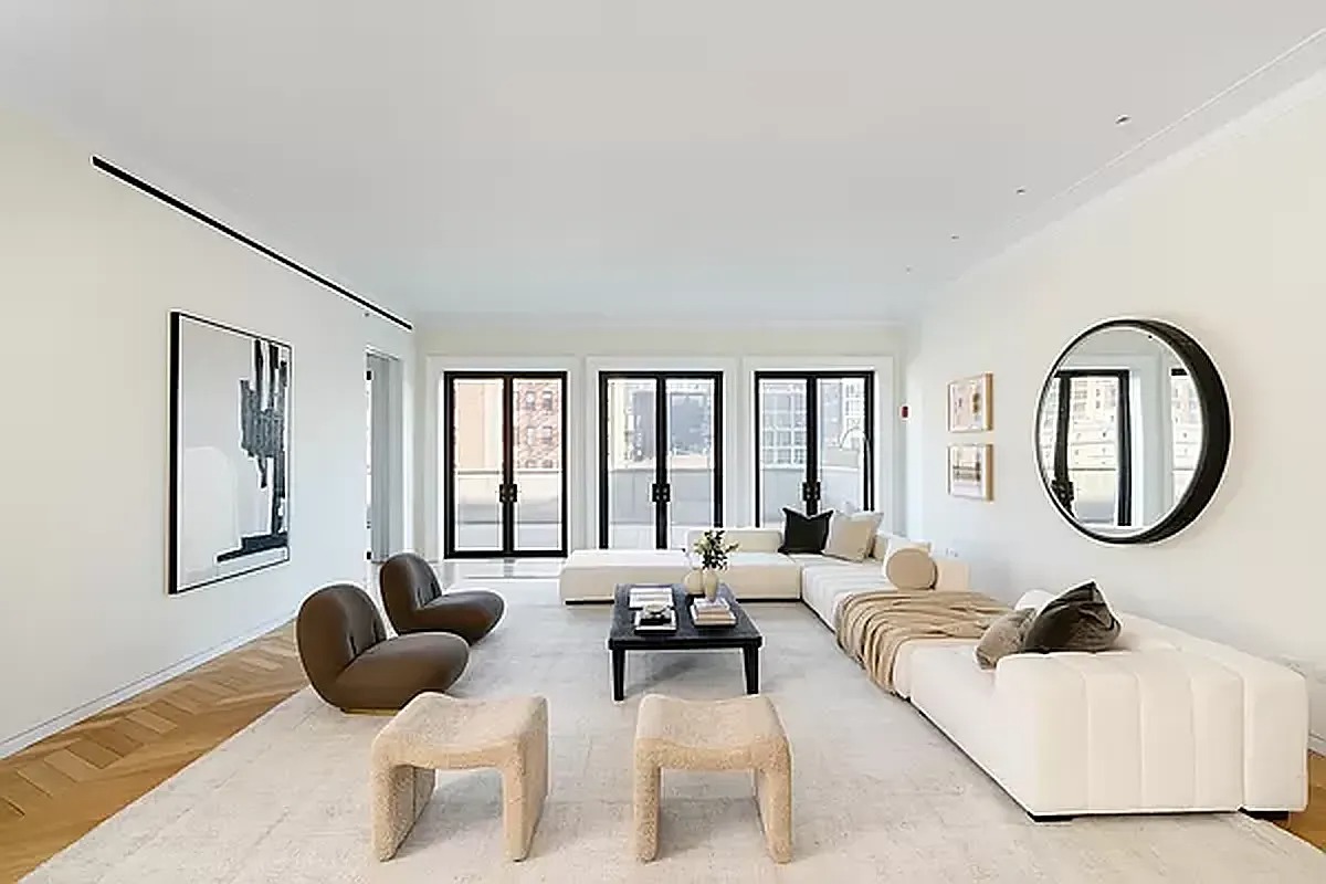 560 West 24th Street Pha, Chelsea, Downtown, NYC - 4 Bedrooms  
4.5 Bathrooms  
9 Rooms - 