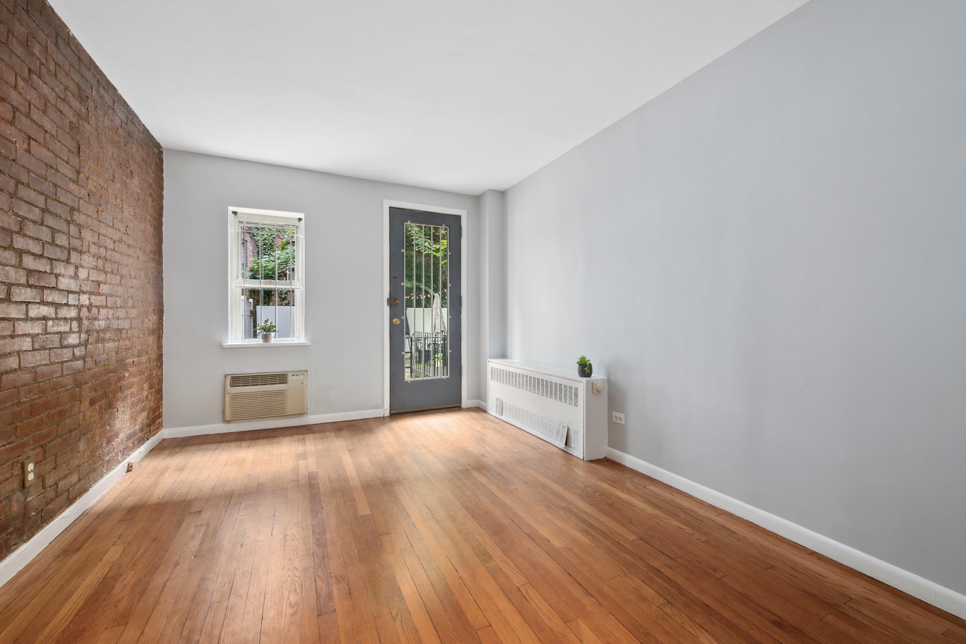 Photo 1 of 482 East 74th Street 1C, Upper East Side, NYC, $378,000, Web #: 1084432909