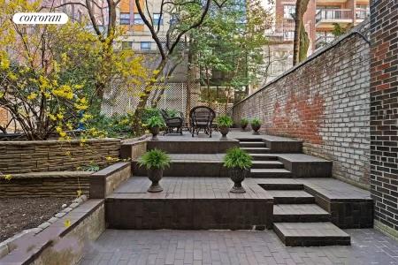 218 East 31st Street 1, Kips Bay, Midtown East, NYC - 2 Bedrooms  
2 Bathrooms  
6 Rooms - 