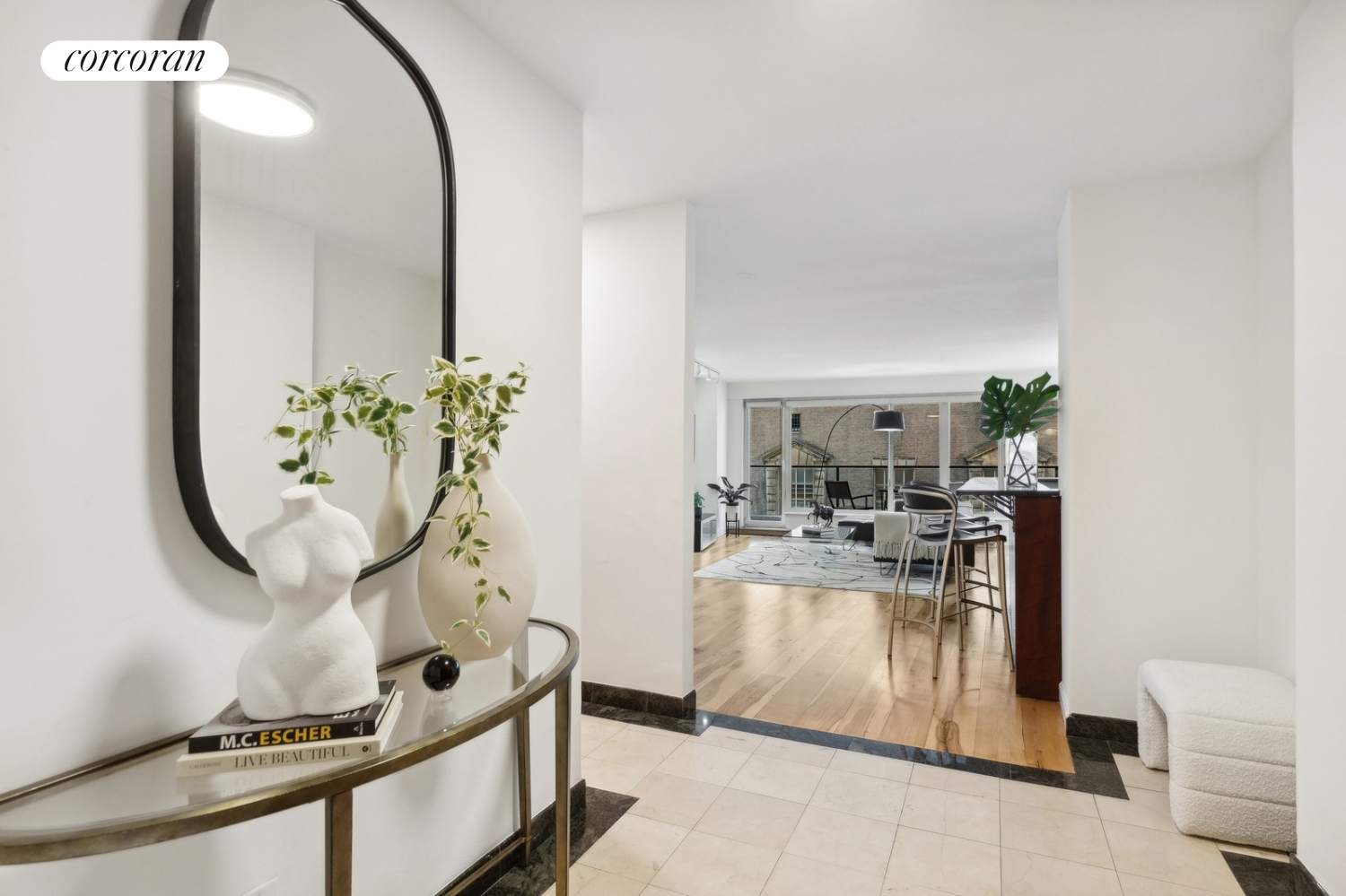 200 Central Park 10H, Central Park South, Midtown West, NYC - 1 Bedrooms  
1.5 Bathrooms  
4 Rooms - 