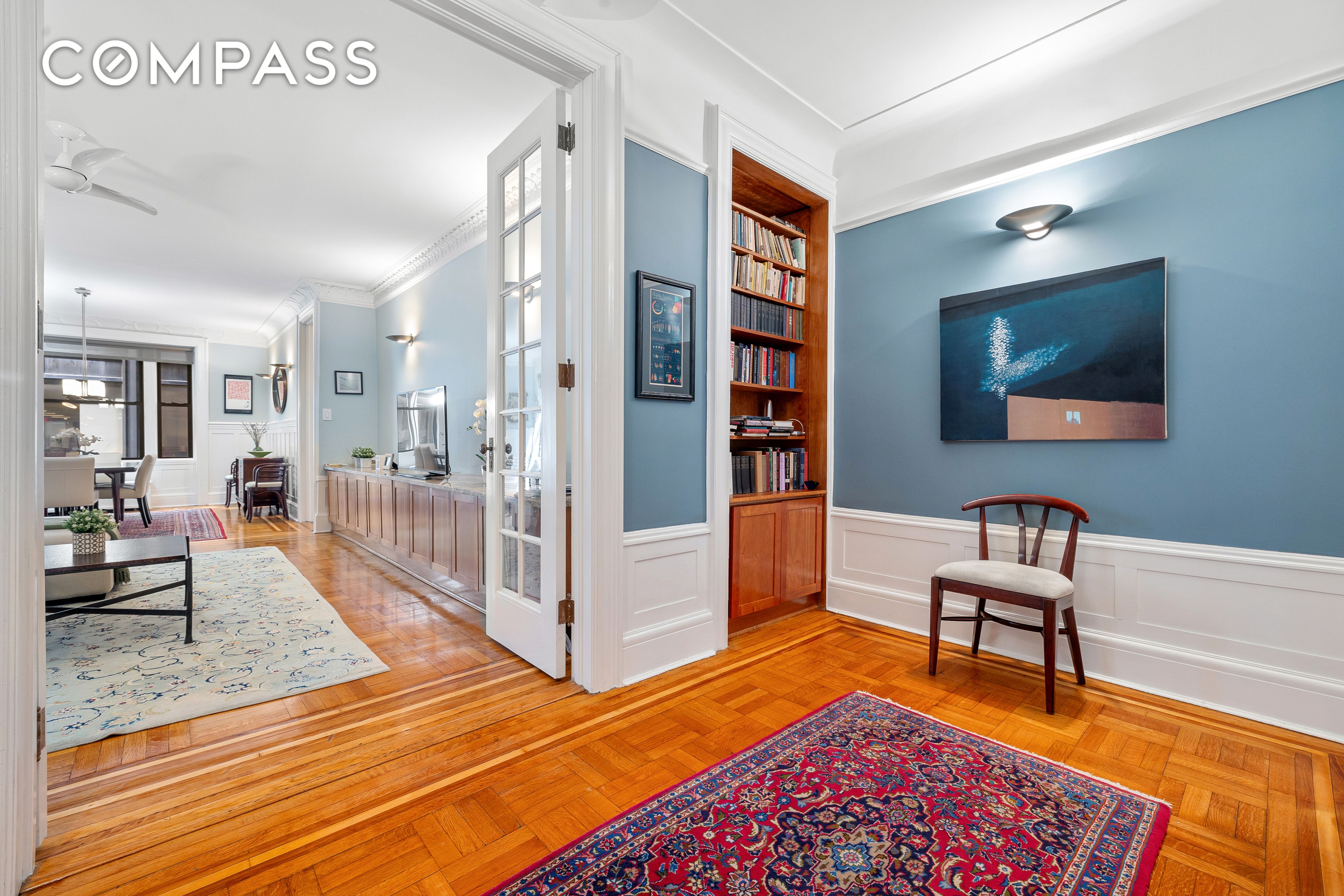 200 West 54th Street 9G, Theater District, Midtown West, NYC - 2 Bedrooms  
1 Bathrooms  
5 Rooms - 