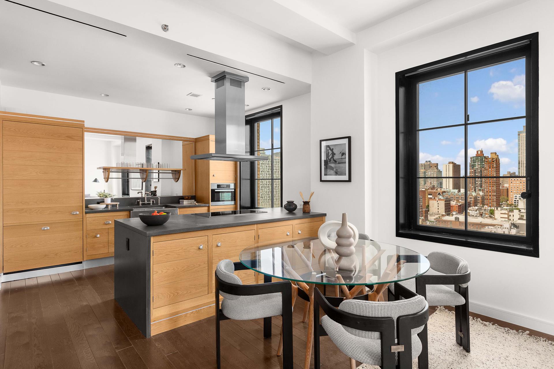 425 West 50th Street 15E, Hells Kitchen, Midtown West, NYC - 2 Bedrooms  
2.5 Bathrooms  
4 Rooms - 