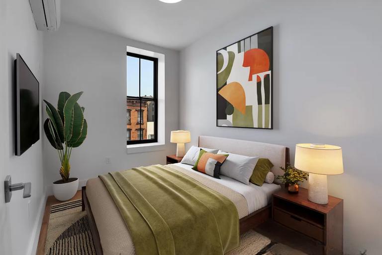 754 Grand Street 3F, Williamsburg, Brooklyn, New York - 3 Bedrooms  
2 Bathrooms  
5 Rooms - 