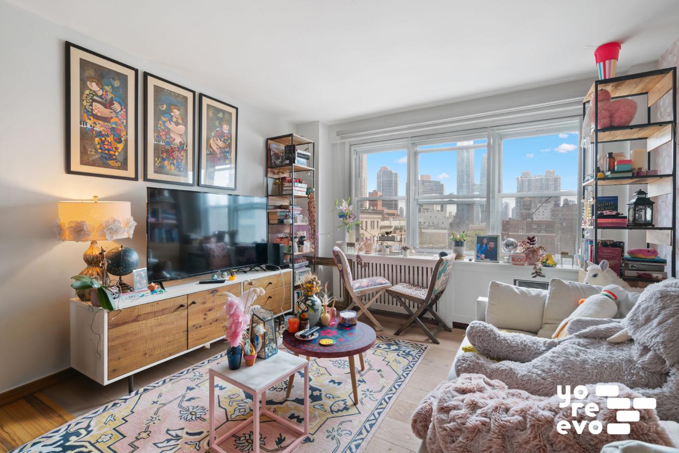 166 East 35th Street 12E, Murray Hill, Midtown East, NYC - 1 Bedrooms  
1 Bathrooms  
3 Rooms - 