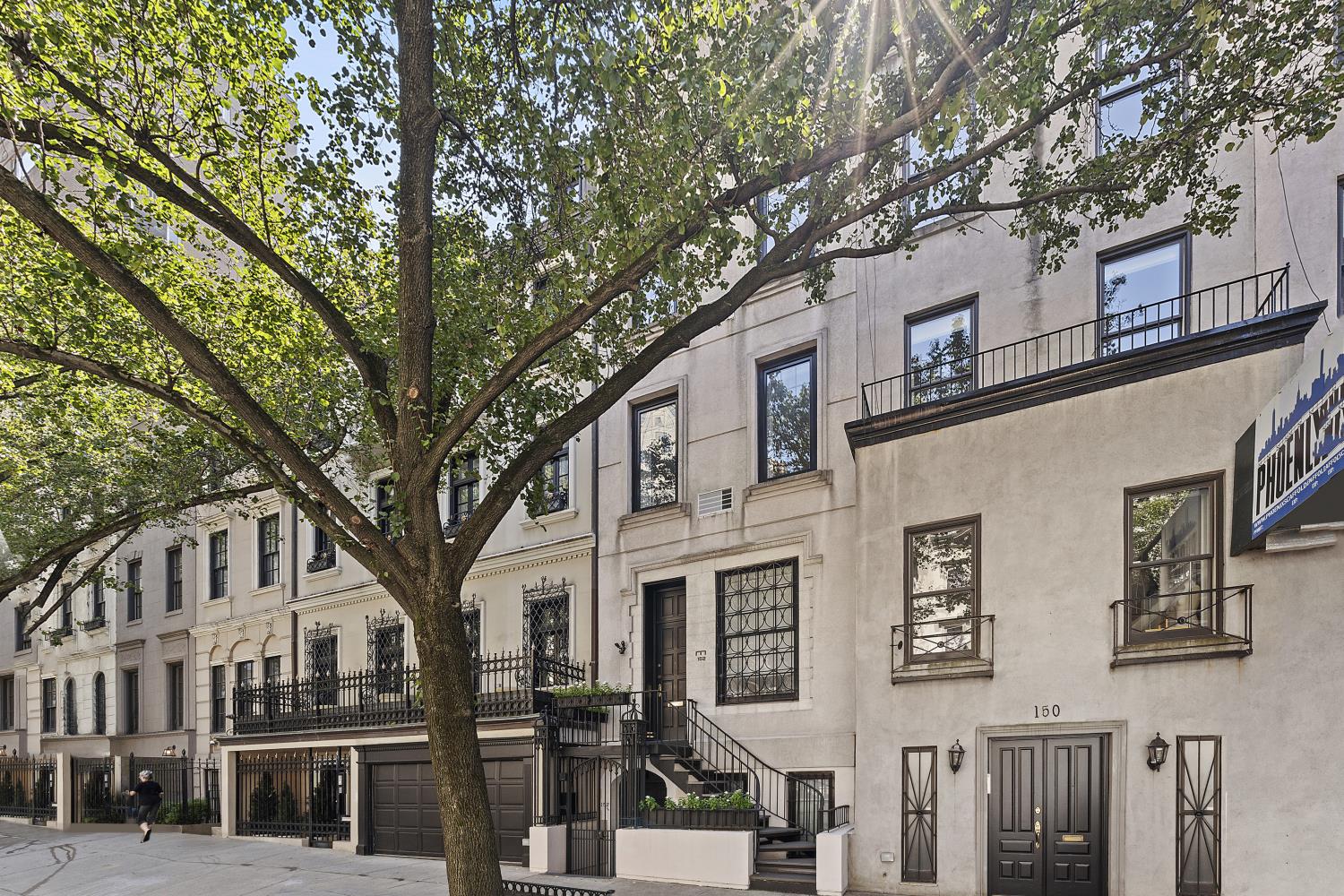 152 East 63rd Street 1/2, Lenox Hill, Upper East Side, NYC - 6 Bedrooms  
5.5 Bathrooms  
12 Rooms - 