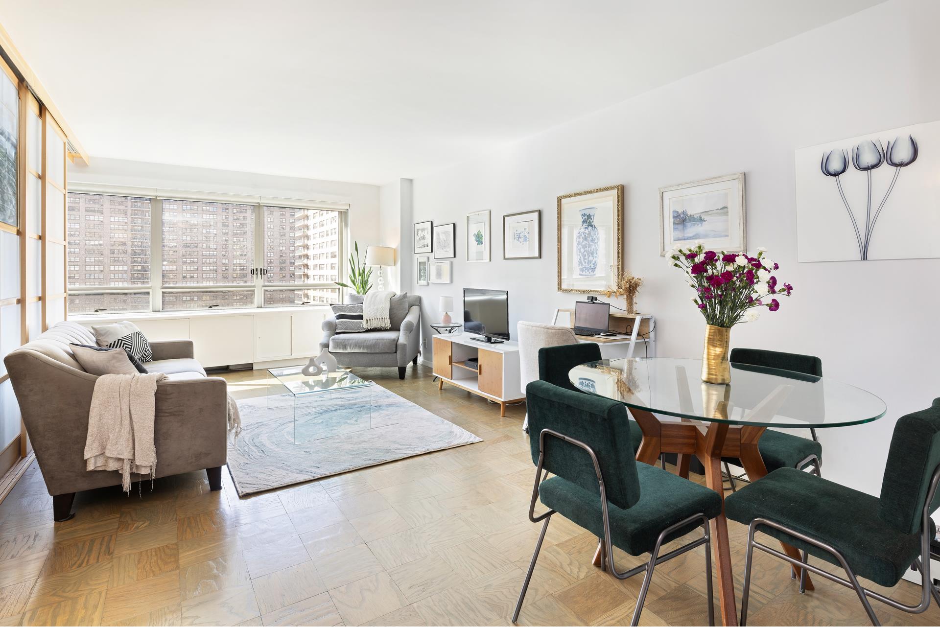 170 West End Avenue 15G, Lincoln Square, Upper West Side, NYC - 1 Bathrooms  
3 Rooms - 