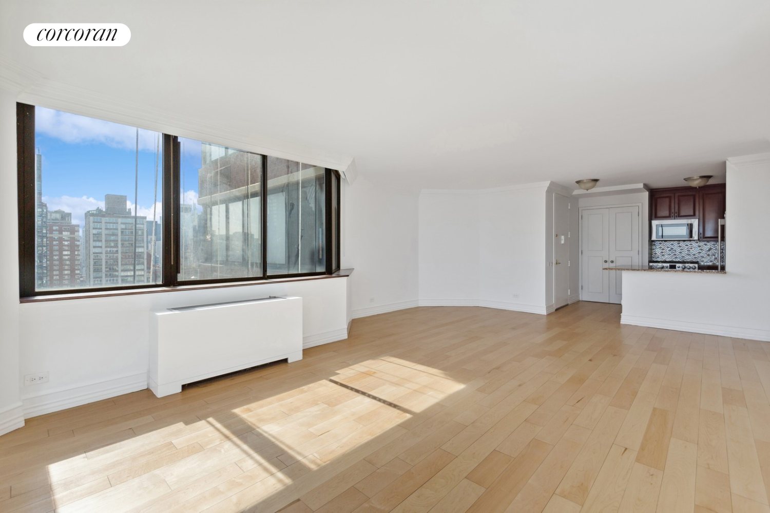 330 East 75th Street 31B, Lenox Hill, Upper East Side, NYC - 2 Bedrooms  
2 Bathrooms  
4 Rooms - 