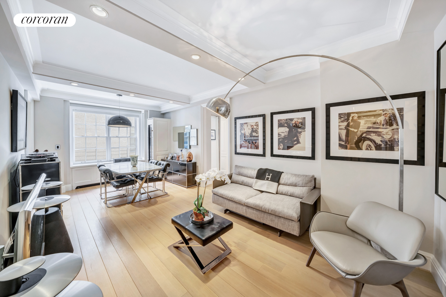 141 East 88th Street 10A, Carnegie Hill, Upper East Side, NYC - 2 Bedrooms  
2 Bathrooms  
4 Rooms - 