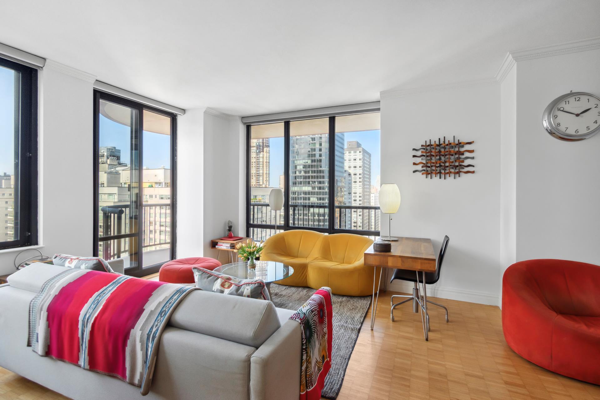 304 East 65th Street 22A, Lenox Hill, Upper East Side, NYC - 3 Bedrooms  
3 Bathrooms  
6 Rooms - 