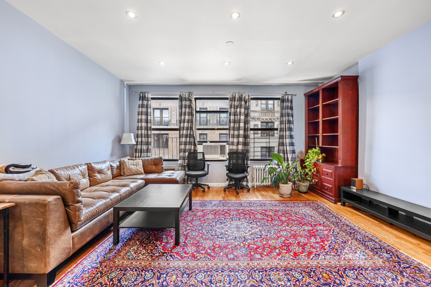 Photo 1 of 310 West 99th Street 802, Upper West Side, NYC, $899,000, Web #: 1086380663