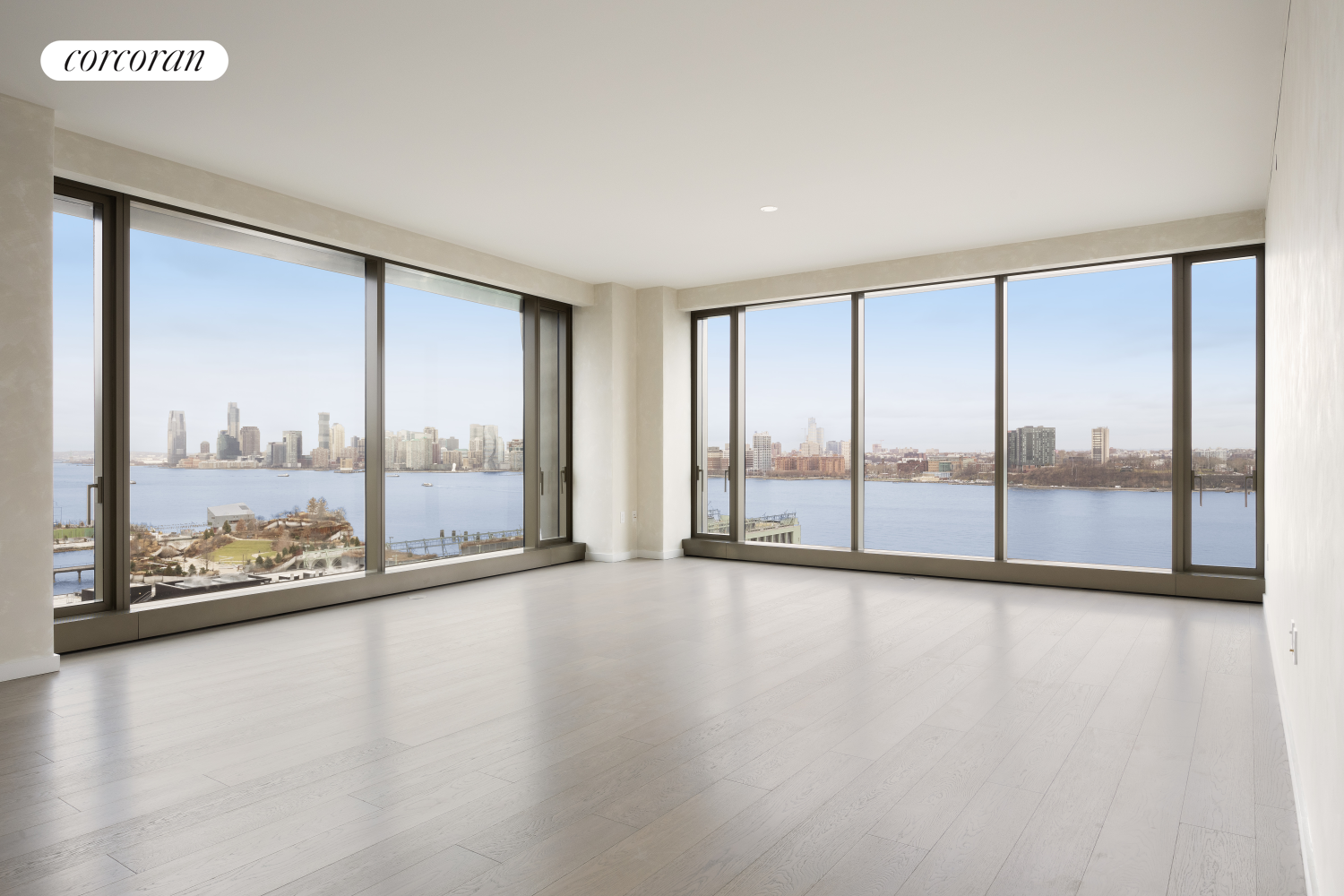 500 West 18th Street W15a, Chelsea, Downtown, NYC - 3 Bedrooms  
3.5 Bathrooms  
5 Rooms - 