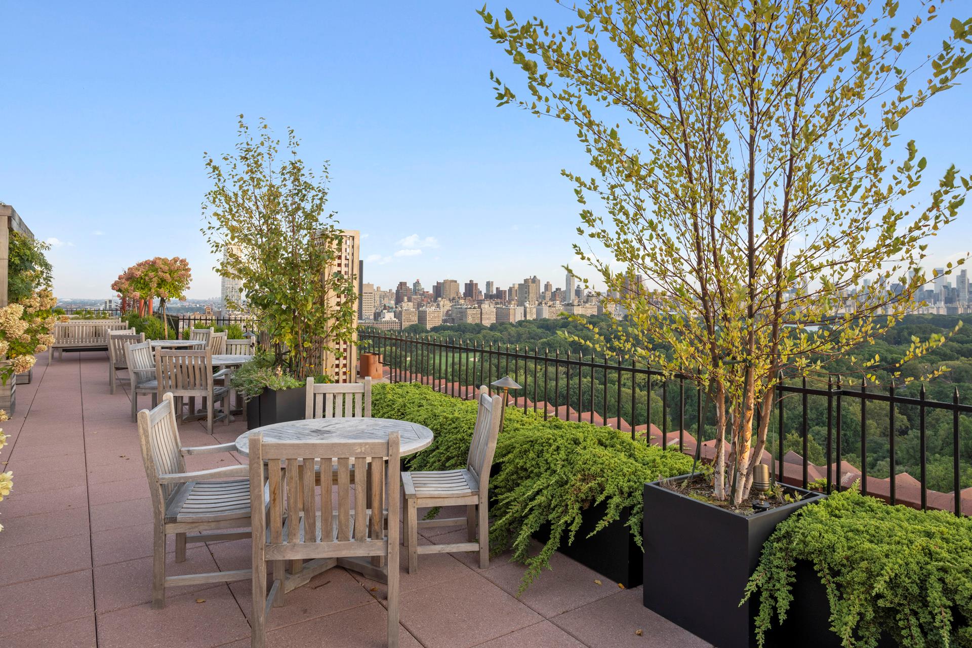 Photo 1 of 444 Central Park 1F, Manhattan Valley, NYC, $1,299,000, Web #: 1086448232