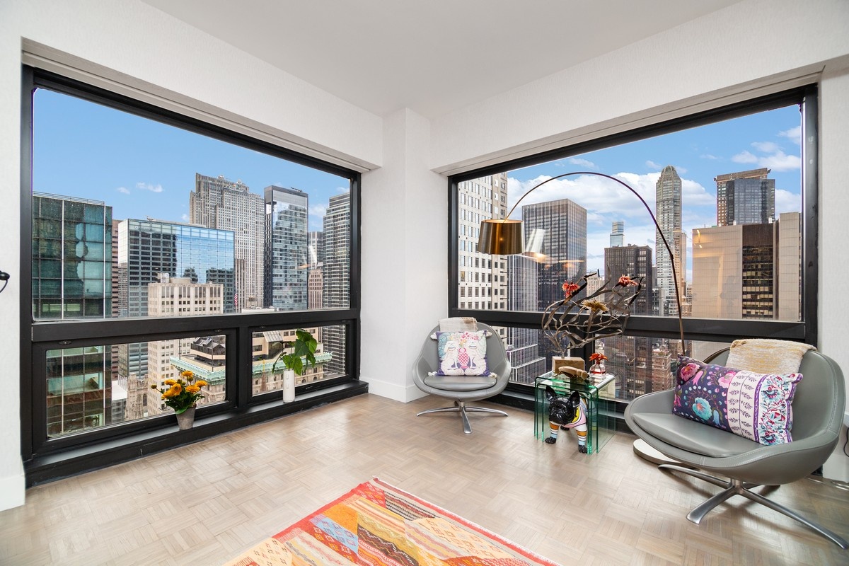 721 5th Avenue 35-H, Midtown East, Midtown East, NYC - 1 Bedrooms  
1.5 Bathrooms  
4 Rooms - 