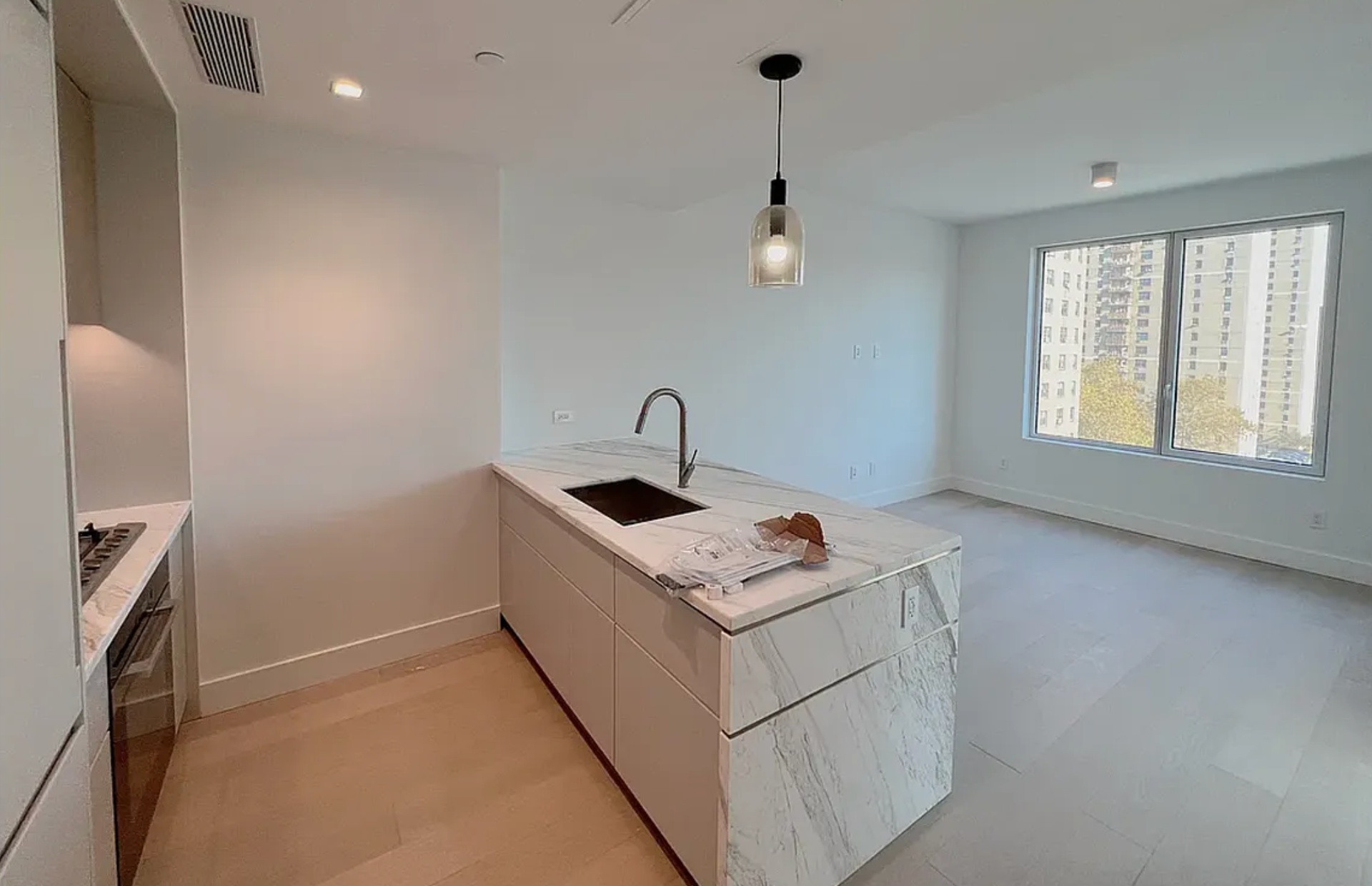 208 Delancey Street 8-A, Lower East Side, Downtown, NYC - 1 Bedrooms  
1 Bathrooms  
3 Rooms - 