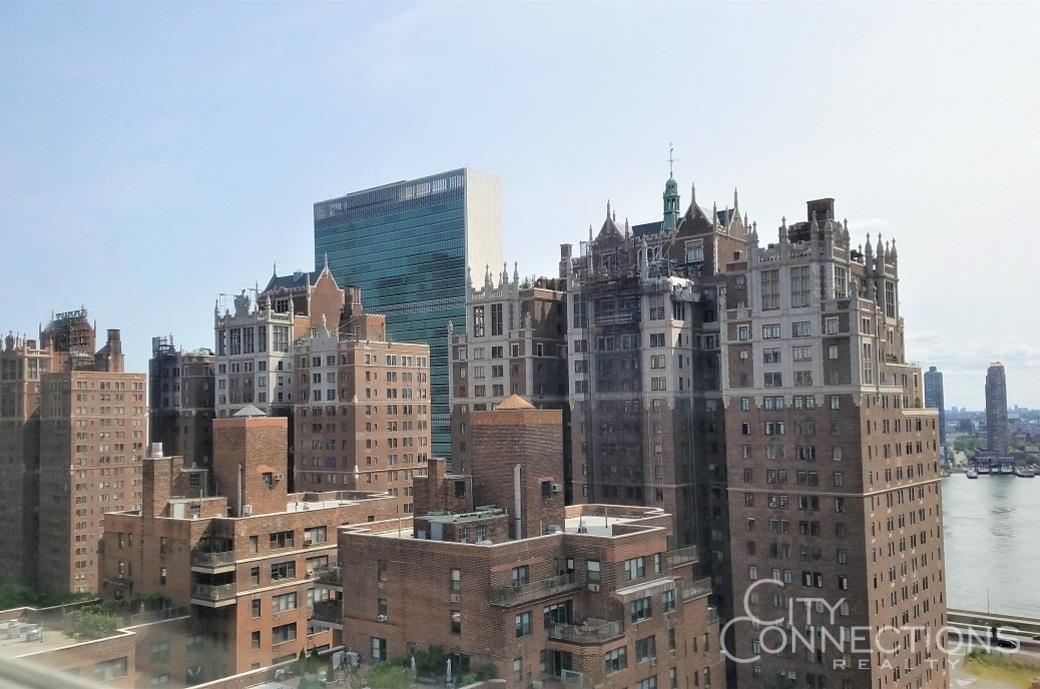 300 East 40th Street 23-D, Murray Hill, Midtown East, NYC - 1 Bedrooms  
1 Bathrooms  
3 Rooms - 