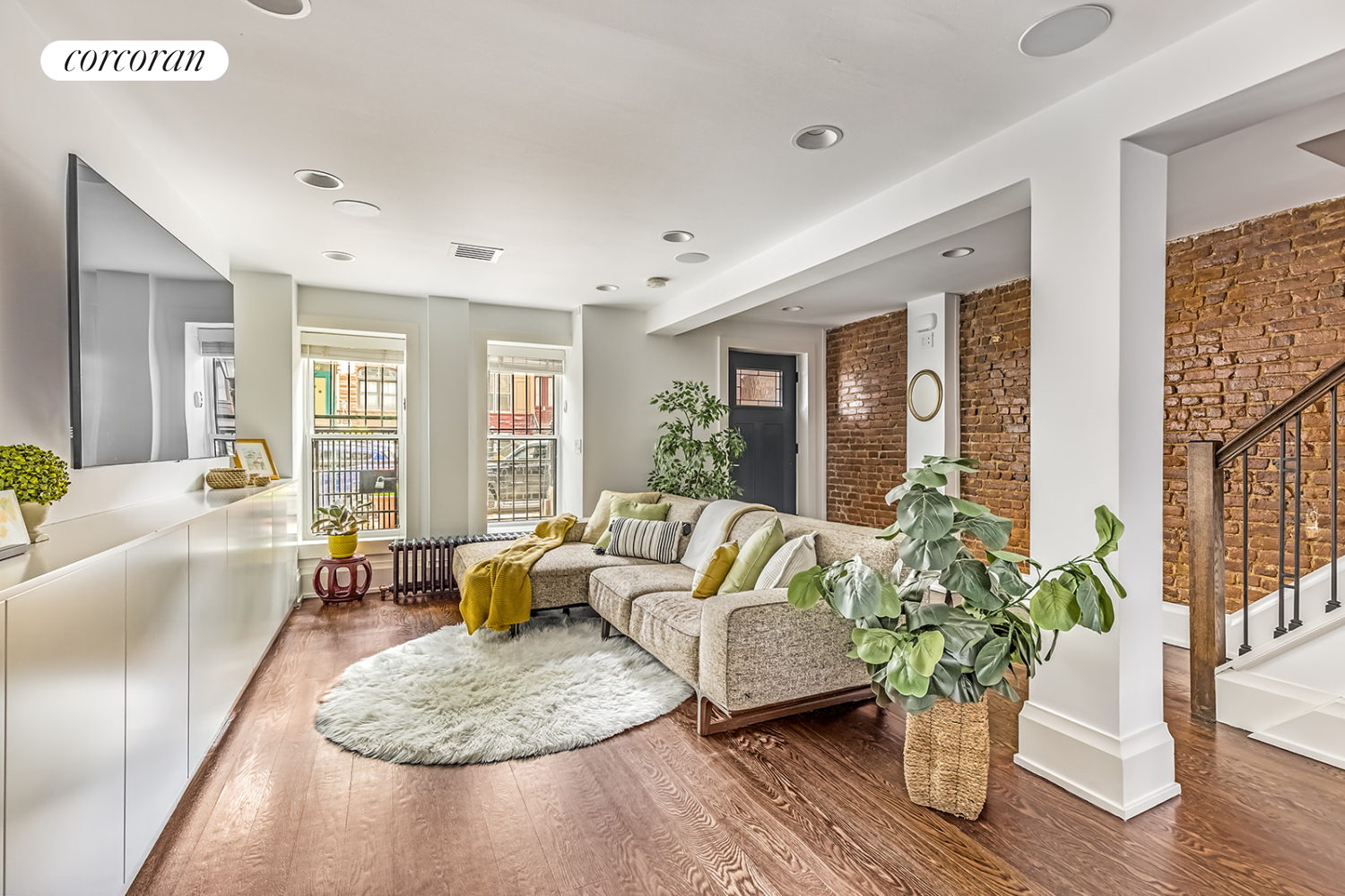 773 Macon Street, Stuyvesant Heights, Downtown, NYC - 4 Bedrooms  
3.5 Bathrooms  
12 Rooms - 