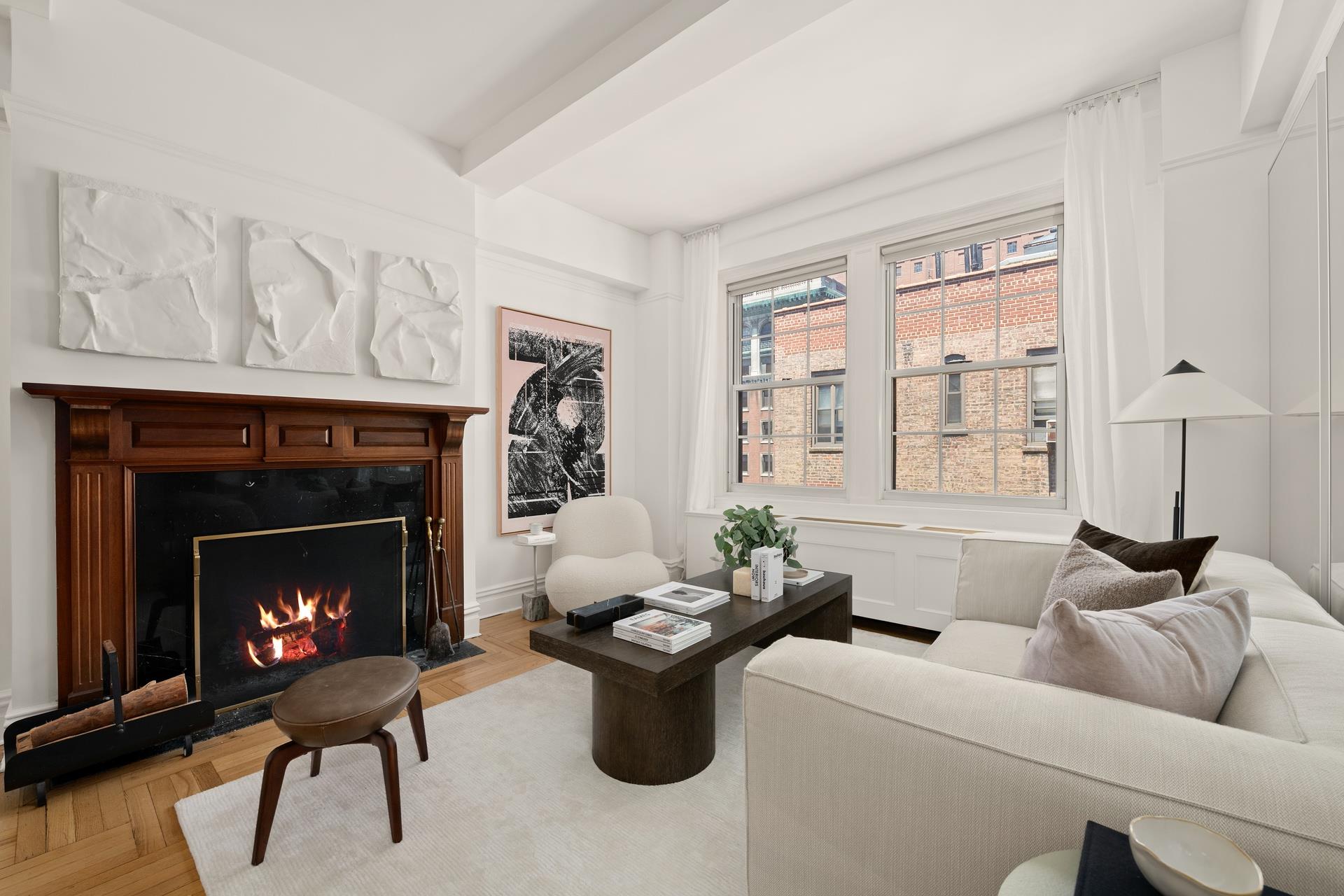 111 East 75th Street Phb, Lenox Hill, Upper East Side, NYC - 2 Bedrooms  
2 Bathrooms  
6 Rooms - 