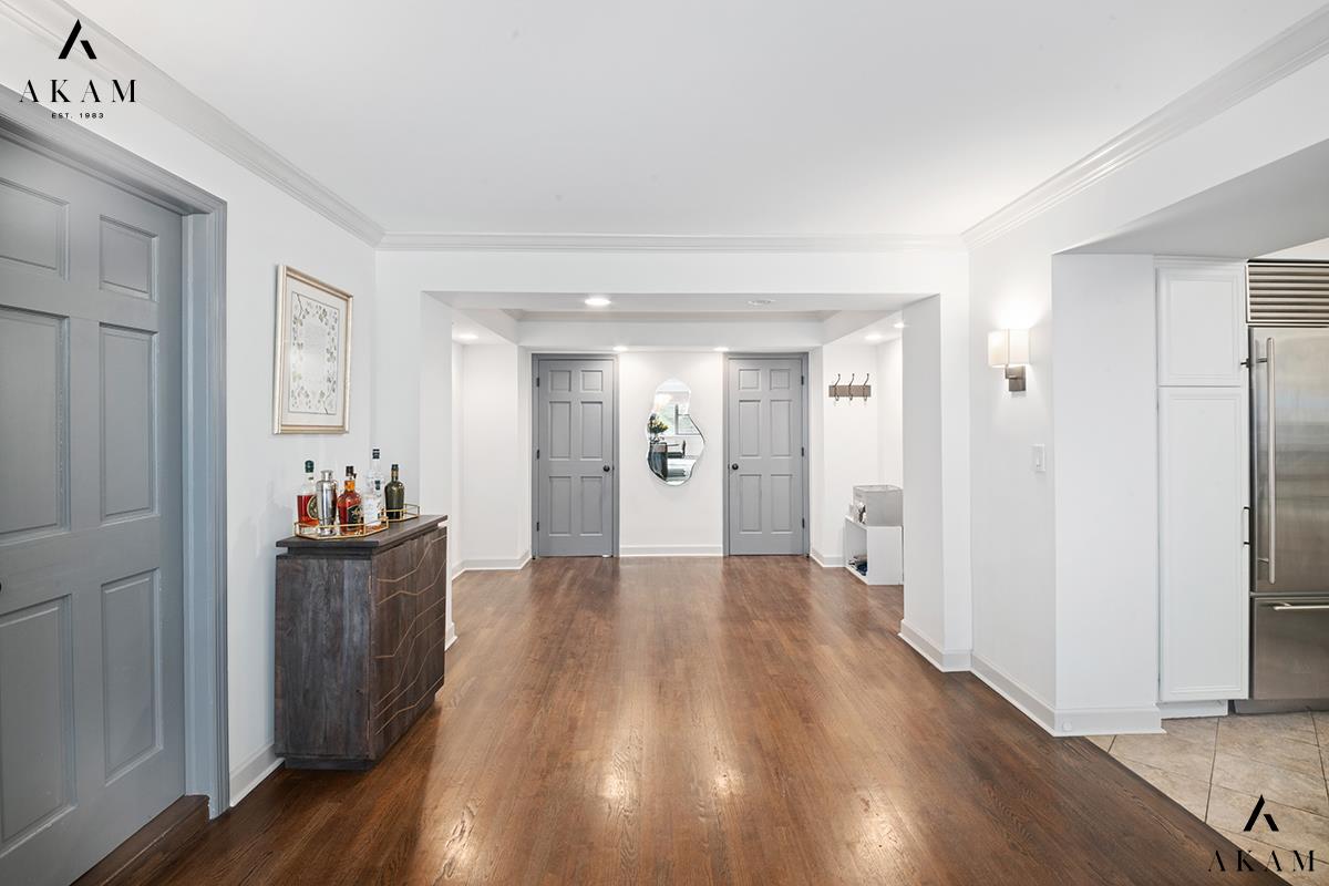 420 East 55th Street 7-Bc, Sutton Place, Midtown East, NYC - 3 Bedrooms  
2 Bathrooms  
5 Rooms - 