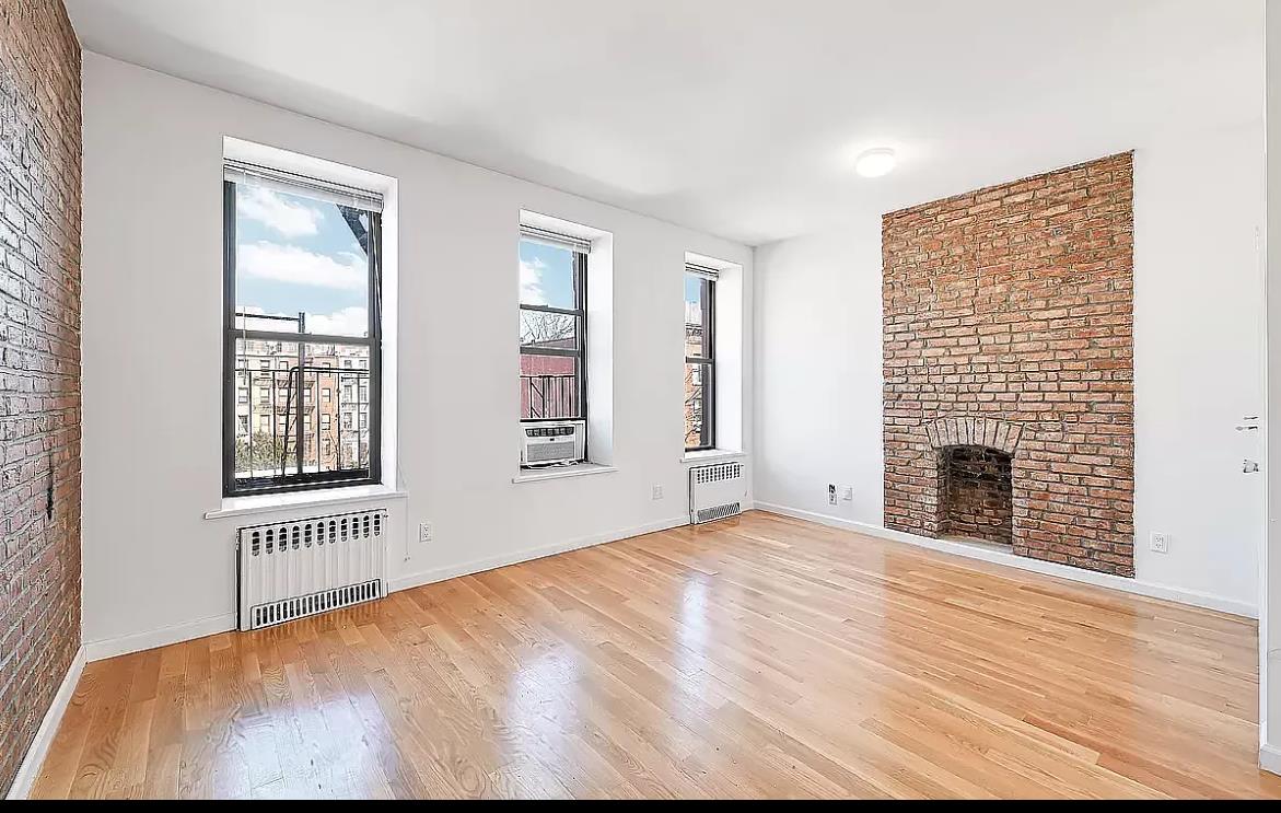 172 East 108th Street 1, East Harlem, Upper Manhattan, NYC - 2 Bedrooms  
5 Bathrooms  
4 Rooms - 