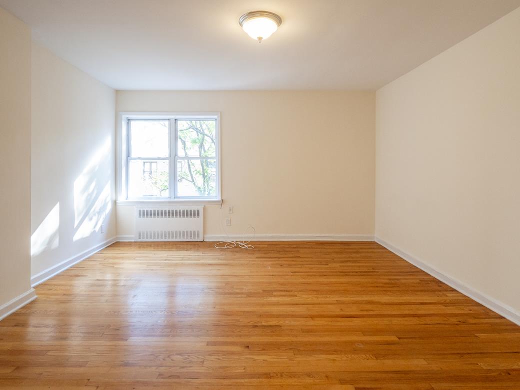 32 West 72nd Street 4-C, Lincoln Square, Upper West Side, NYC - 1 Bathrooms  
2 Rooms - 