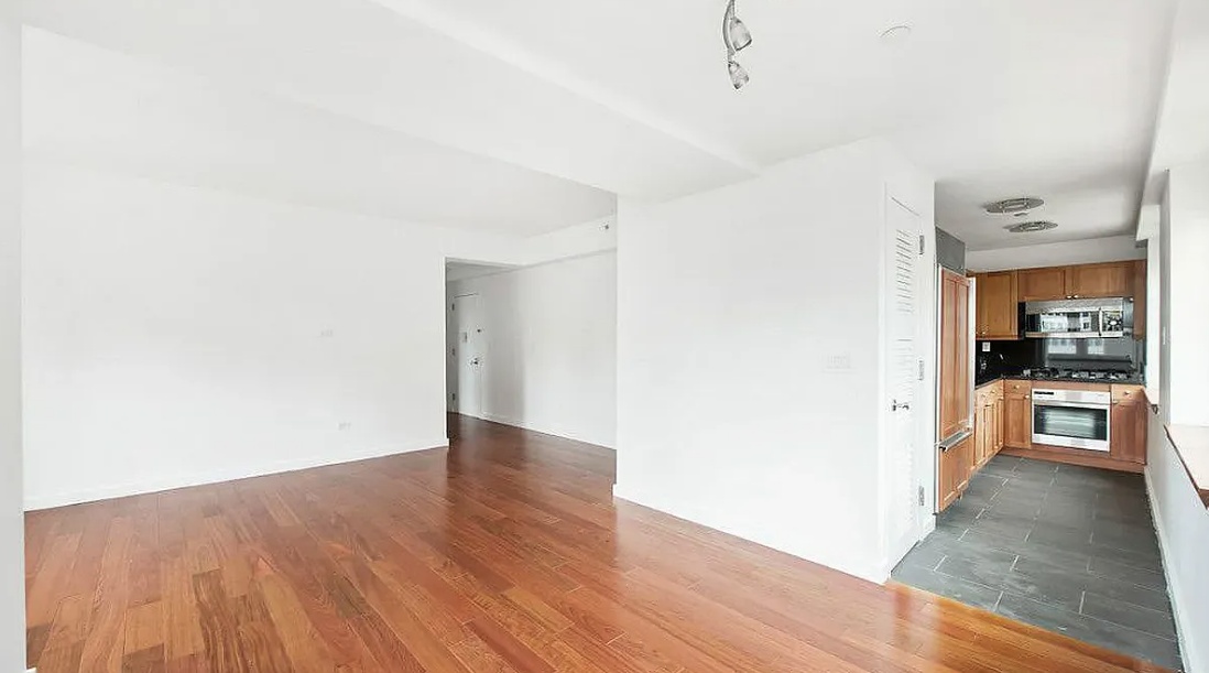 425 5th Avenue 40-A, Murray Hill, Midtown East, NYC - 1 Bedrooms  
1.5 Bathrooms  
3 Rooms - 