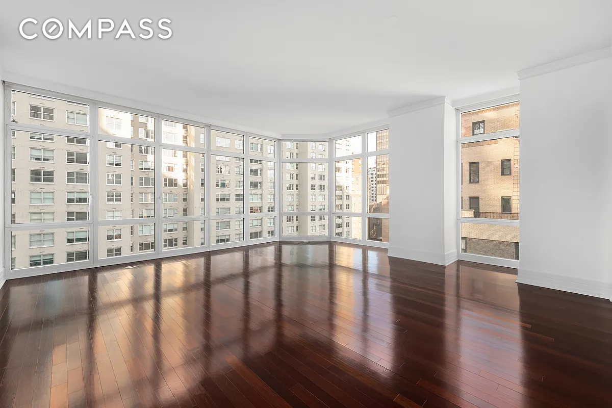 300 East 55th Street 10A, Midtown East, Midtown East, NYC - 2 Bedrooms  
2.5 Bathrooms  
5 Rooms - 