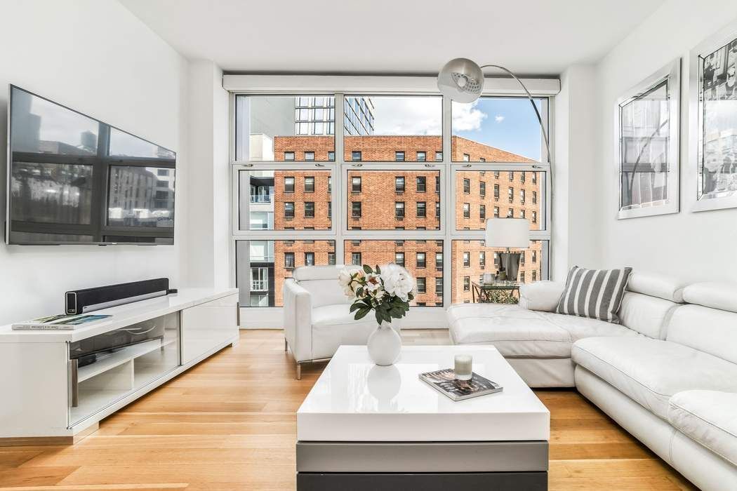 250 Bowery 5A, Nolita, Downtown, NYC - 2 Bedrooms  
2 Bathrooms  
3 Rooms - 