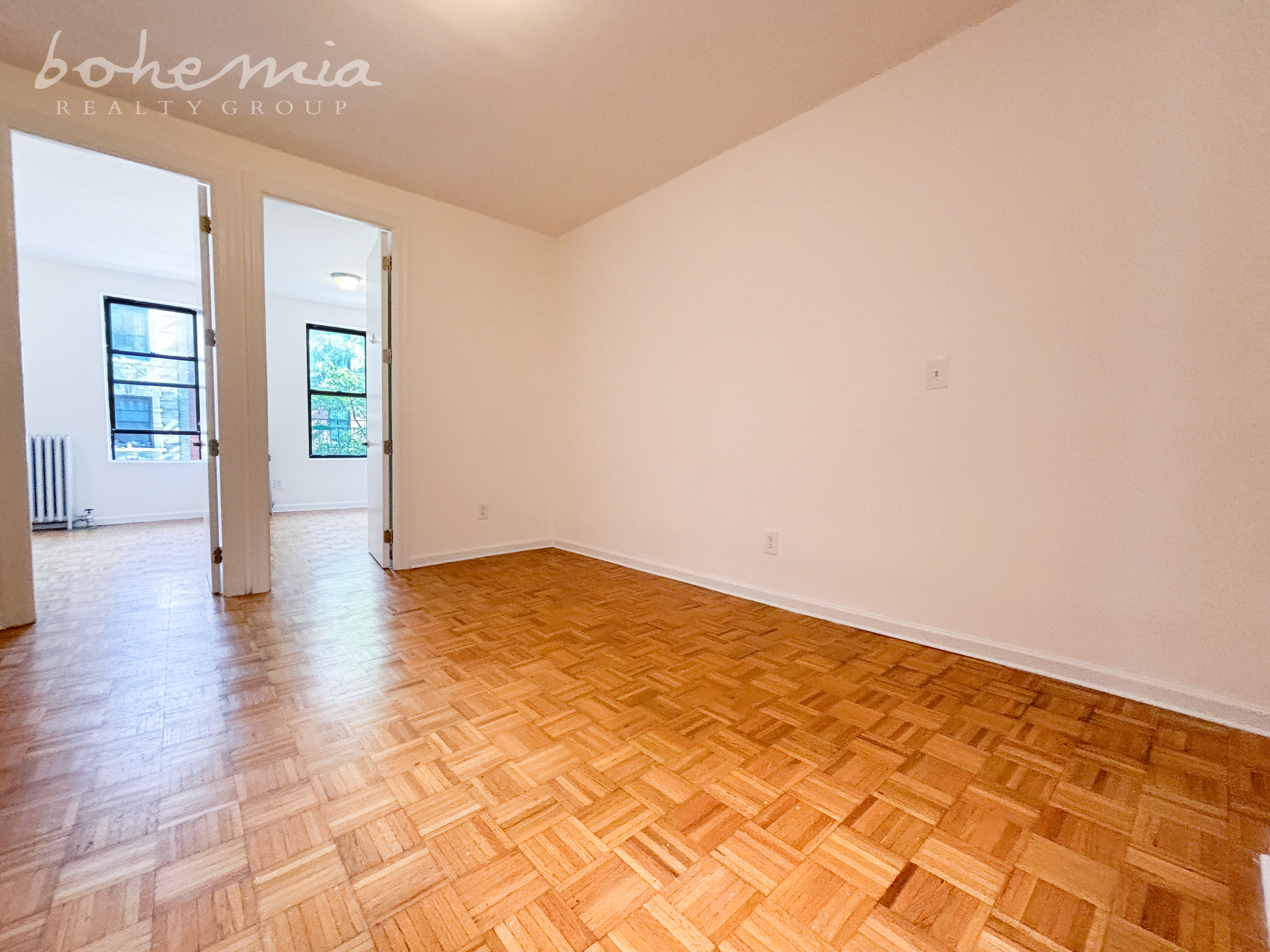 510 West 134th Street 32, West Harlem, Upper Manhattan, NYC - 4 Bedrooms  
1 Bathrooms  
6 Rooms - 