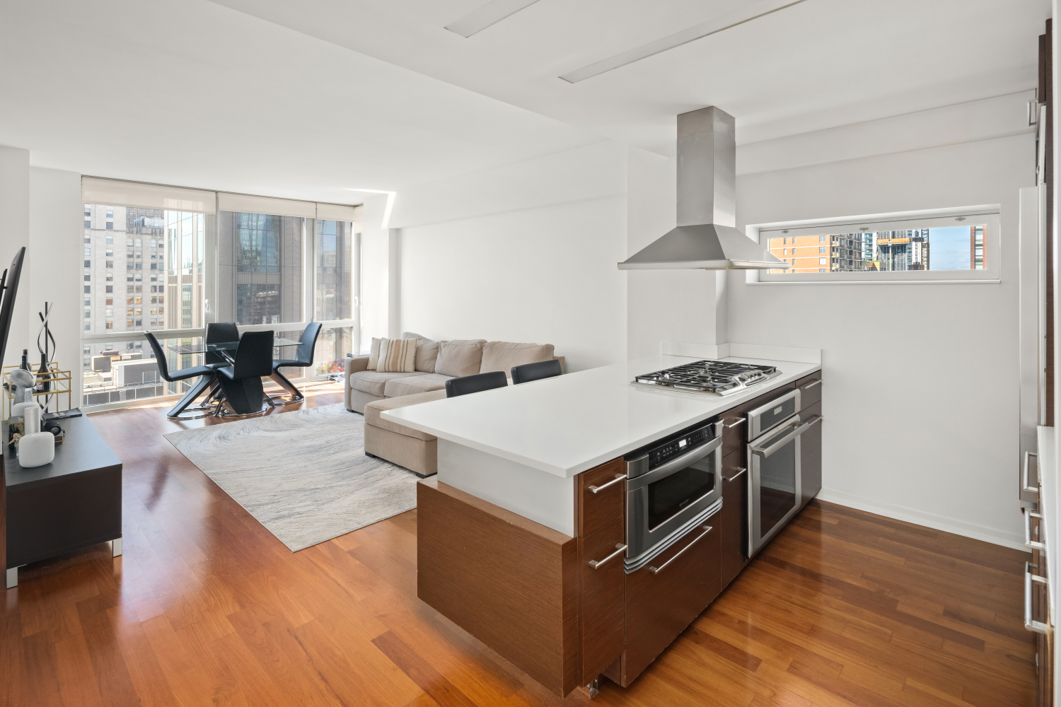 39 East 29th Street 29A, Nomad, Downtown, NYC - 2 Bedrooms  
2 Bathrooms  
4 Rooms - 