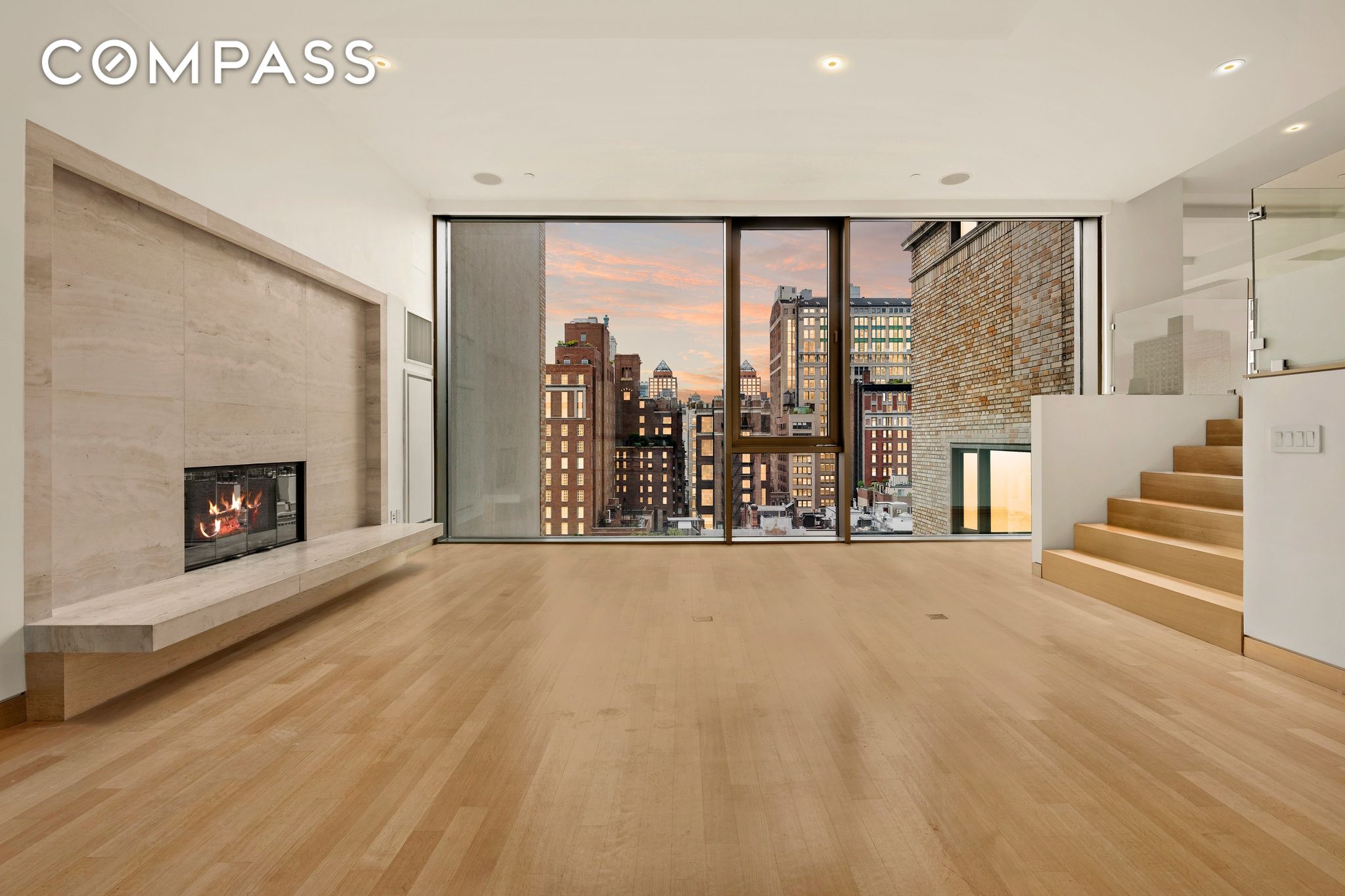 50 Gramercy Park 15Ab, Gramercy Park, Downtown, NYC - 3 Bedrooms  
2.5 Bathrooms  
8 Rooms - 