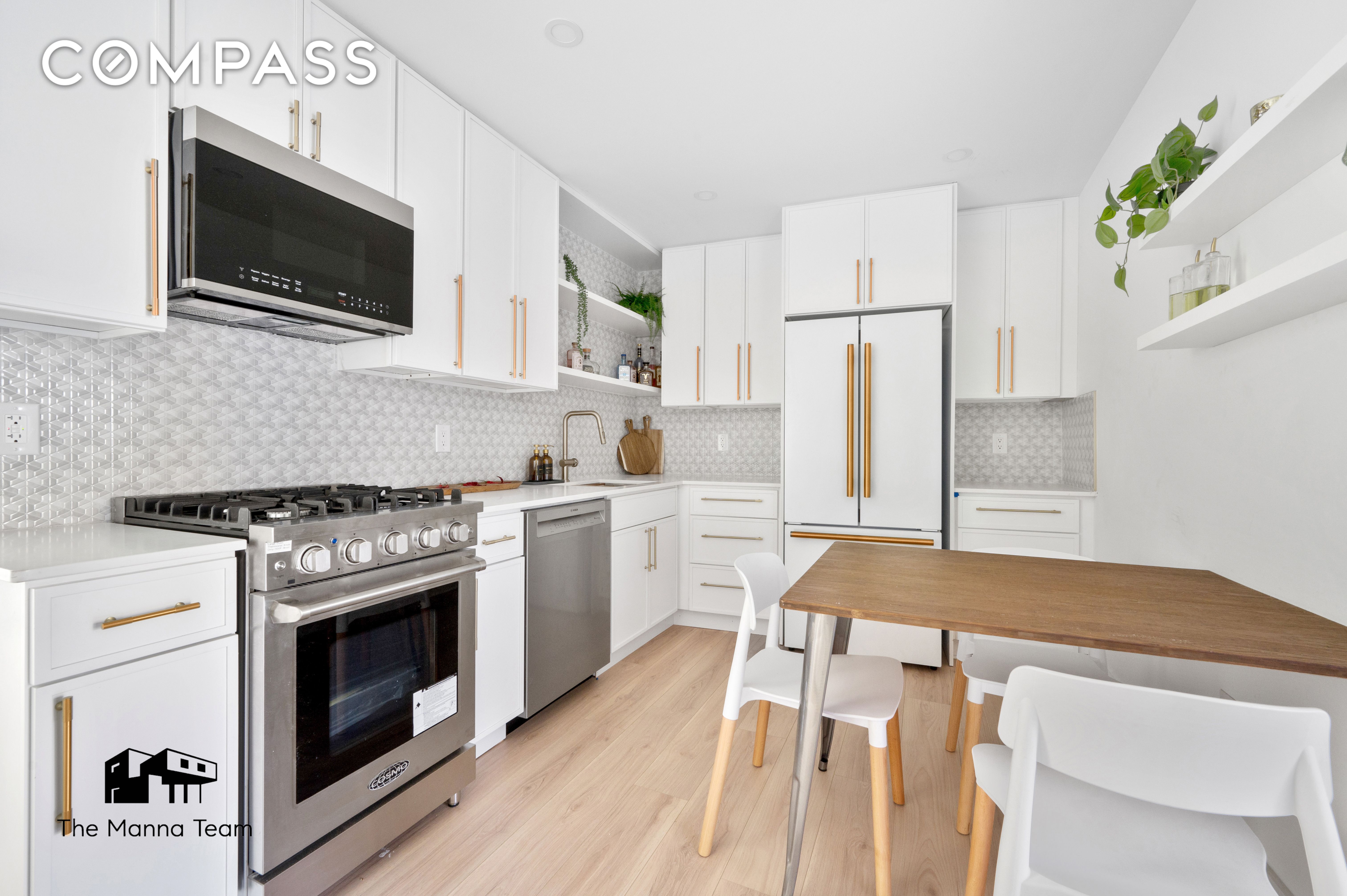 70 South 1st Street 2, Williamsburg, Brooklyn, New York - 2 Bedrooms  
2 Bathrooms  
5 Rooms - 