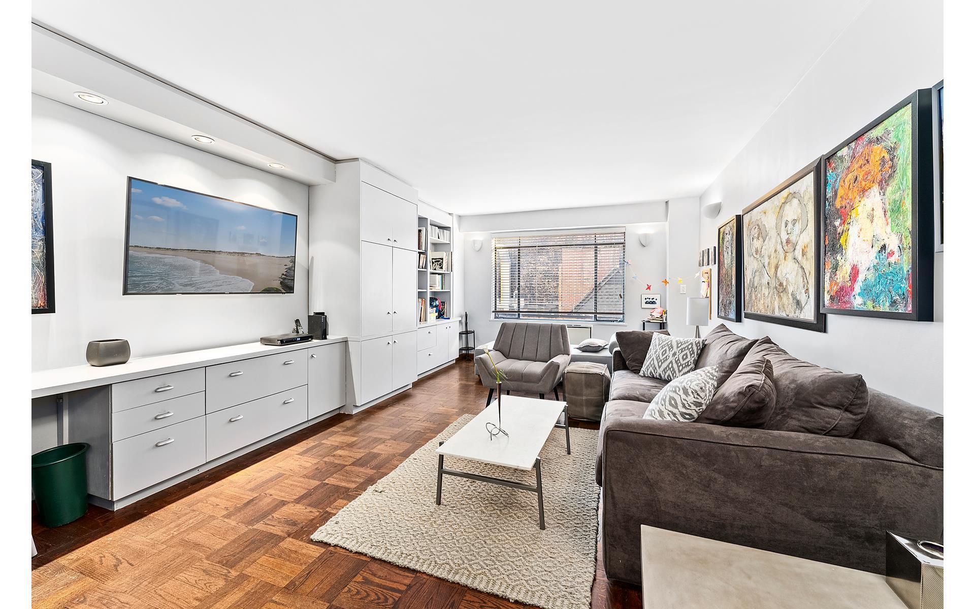 310 Lexington Avenue 6D, Murray Hill, Midtown East, NYC - 1 Bedrooms  
1 Bathrooms  
3 Rooms - 