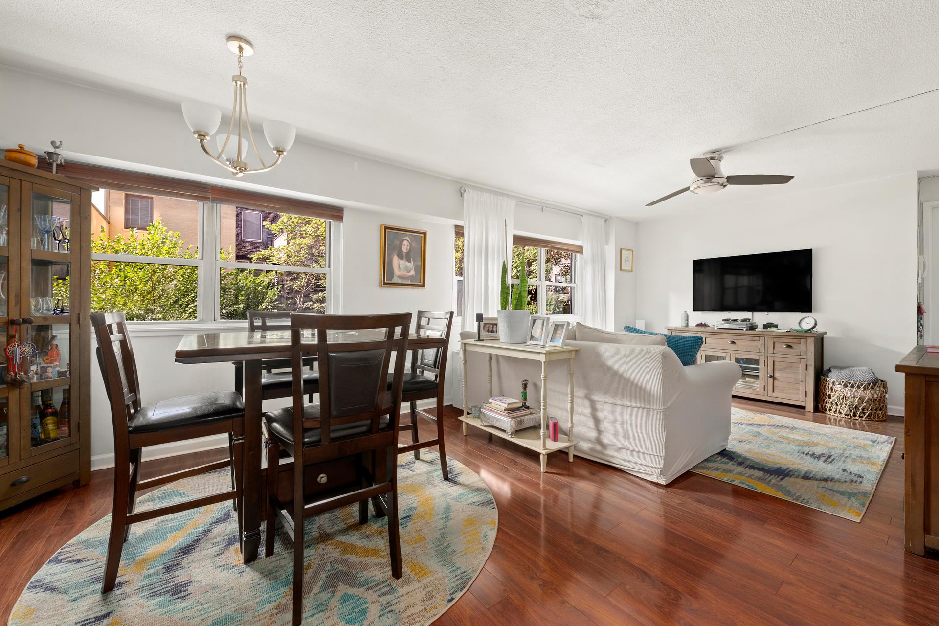 Photo 1 of 609 Columbus Avenue 2H, Upper West Side, NYC, $955,000, Web #: 1086869632