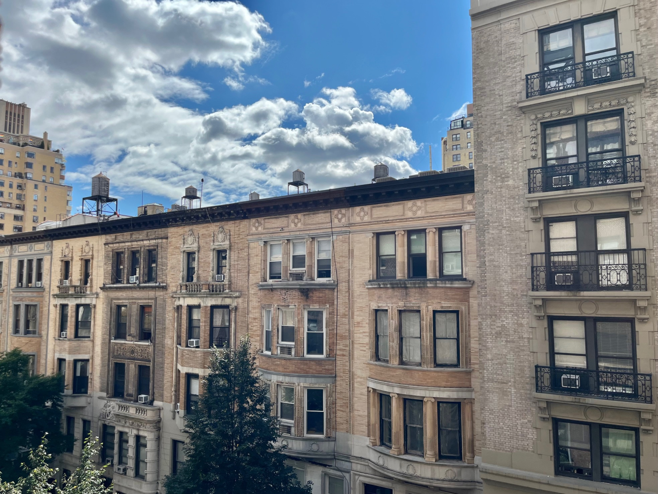 345 West 88th Street 5B, Upper West Side, Upper West Side, NYC - 2 Bedrooms  
2 Bathrooms  
5 Rooms - 