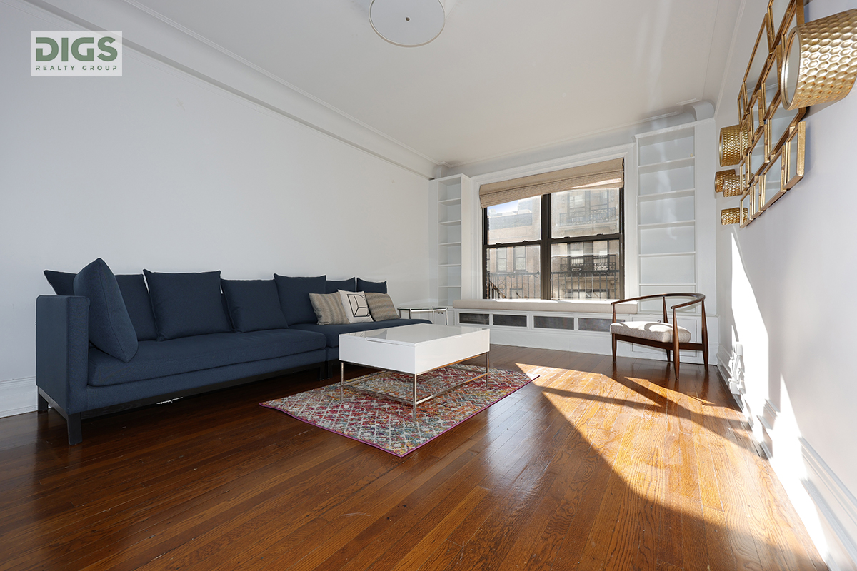 345 West 88th Street 5B, Upper West Side, Upper West Side, NYC - 2 Bedrooms  
2 Bathrooms  
5 Rooms - 