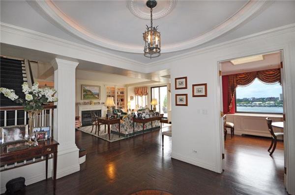 305 West 72nd Street Ph, Upper West Side, Upper West Side, NYC - 5 Bedrooms  
5 Bathrooms  
10 Rooms - 