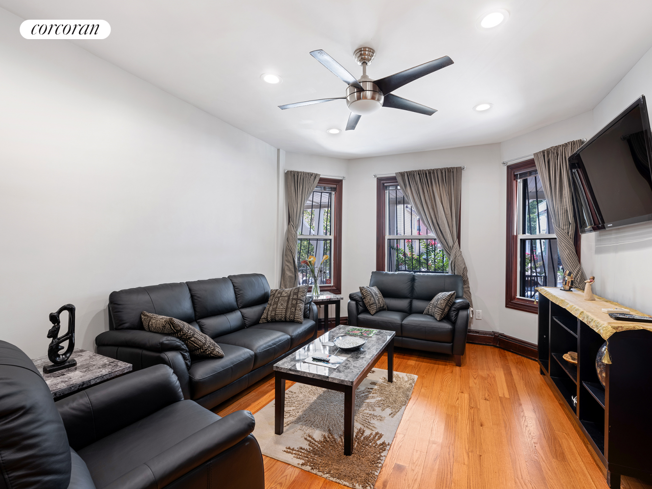 463 East 28th Street 1, Flatbush, Brooklyn, New York - 3 Bedrooms  
1 Bathrooms  
5 Rooms - 